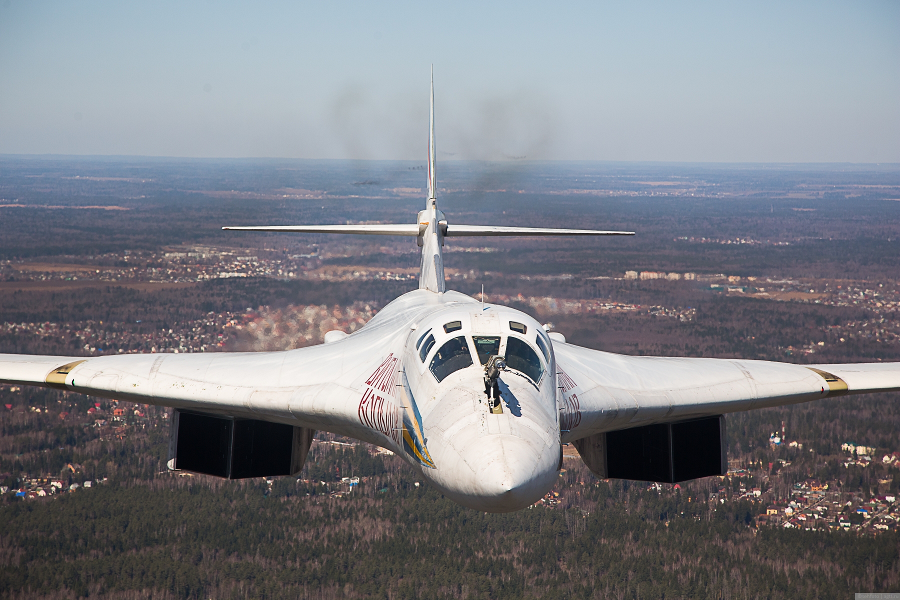 Белый лебедь высота. Бомбардировщик белый лебедь ту 160. Лебедь самолет ту 160. Ту-160м белый лебедь. Ту-160 сверхзвуковой самолёт.
